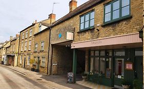 Amarelo Apartment, Central Charlbury, 1 Super King Bed